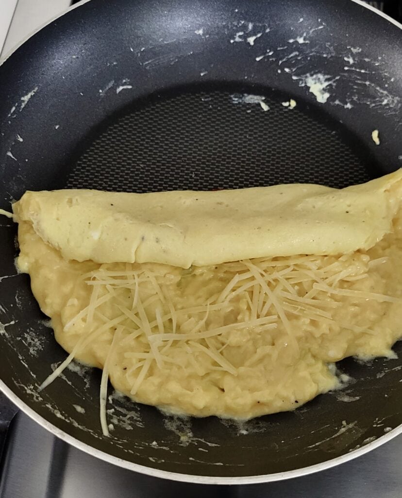 Making a perfect French omelette — The Pastiche